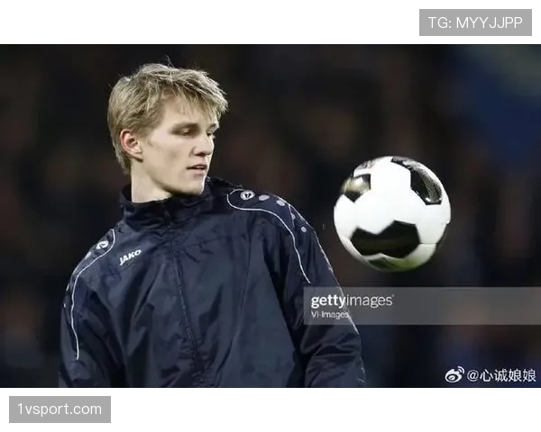 厄德高在强强对话中的表现稳定性解析：关键能力与局限性