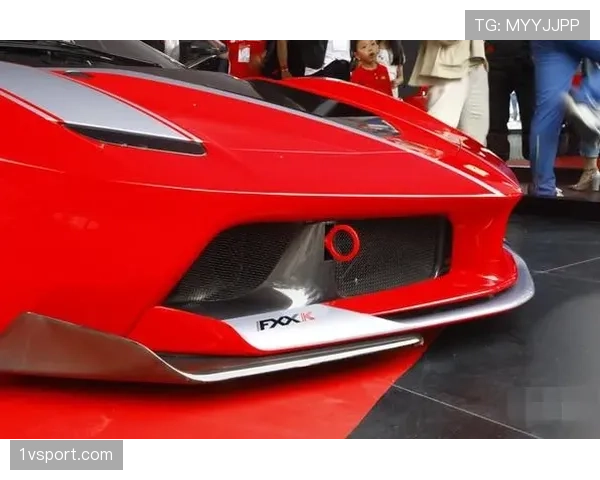 费钰婷买的豪车跟她训练时候一个样儿，完全没法想象同一个人啊！